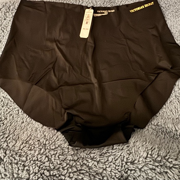 Women’s Victoria Secrets brief panties. 3 XXL one with lace top and 4 XL All NWT - Picture 11 of 11